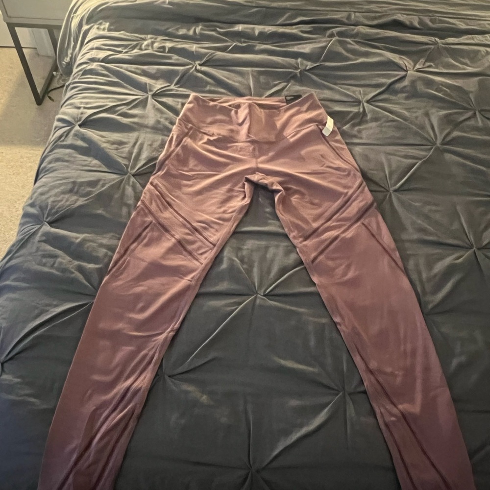 Victoria's Secret Mauve Leggings Size M - New With Tags